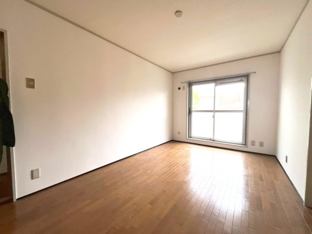 名谷8団地36号棟の洋室|ゆったりした洋室です