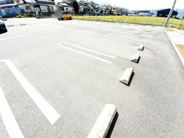ボンダイⅢの駐車場