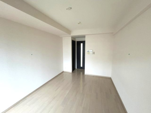 プレジール灘の居間・リビング