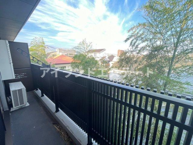 東が丘ガーデンズ　築浅　デザイナーズ　オートロックのバルコニー