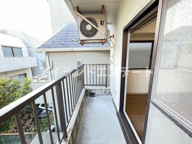 エランドール下馬　角部屋　陽当たり良好　のバルコニー