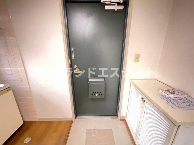 エランドール下馬　角部屋　陽当たり良好　の玄関