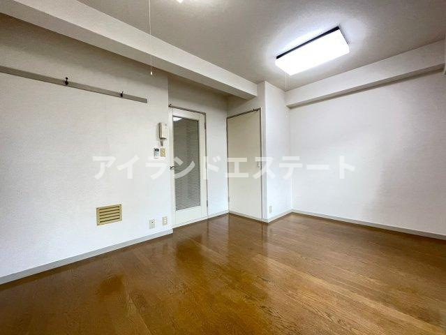 エランドール下馬　角部屋　陽当たり良好　の内装