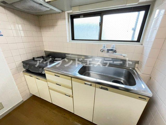 エランドール下馬　角部屋　陽当たり良好　のキッチン