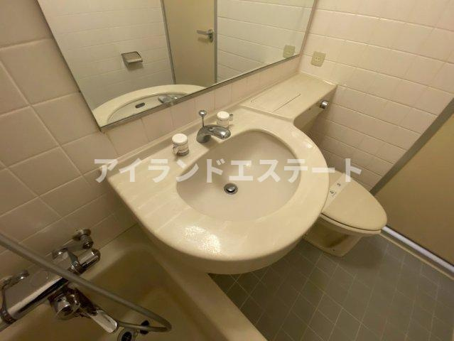 CLUB　LANAI　MEDITERRANEAN　角部屋　通風良好の洗面所