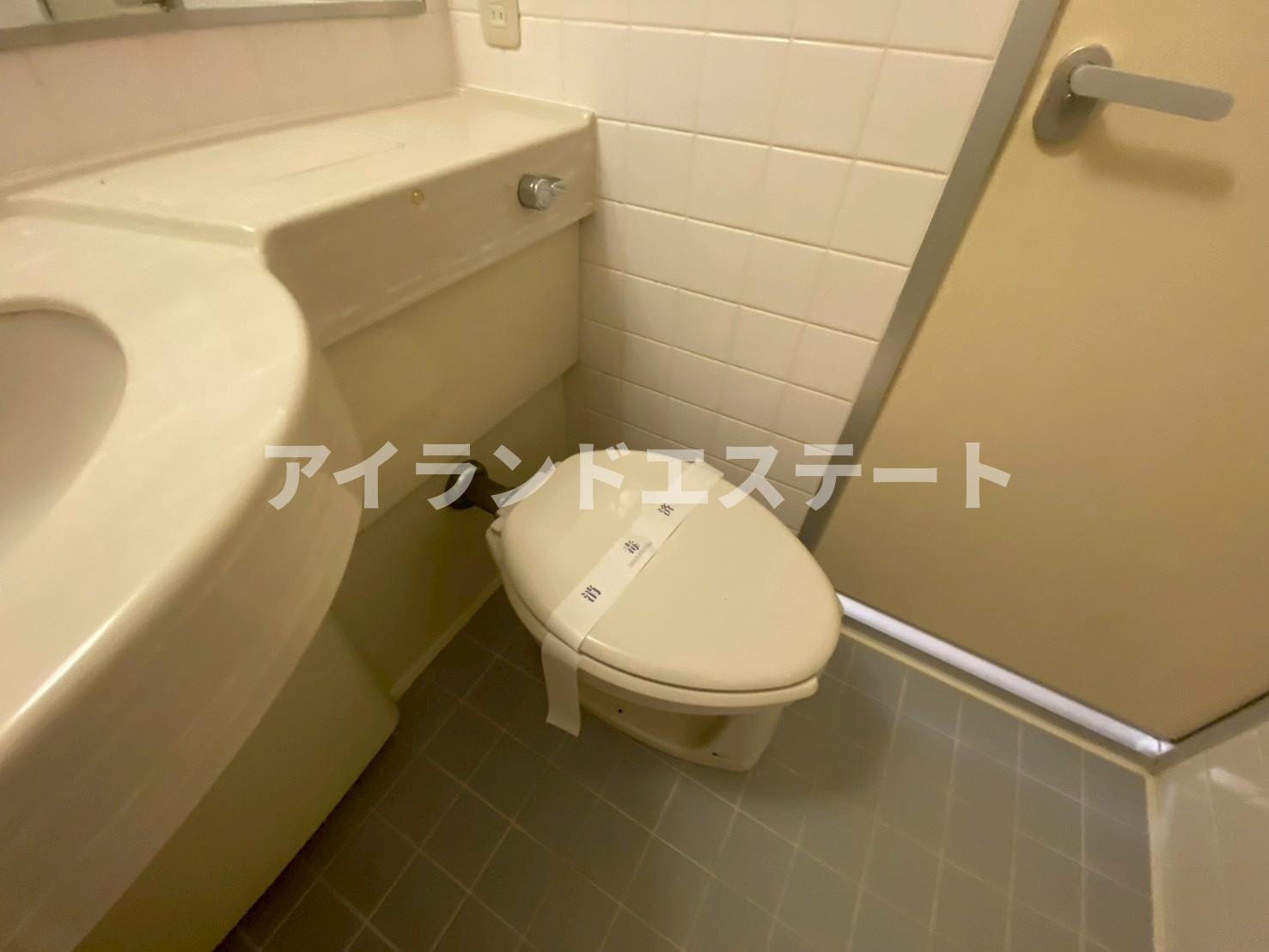 CLUB　LANAI　MEDITERRANEAN　角部屋　通風良好のトイレ