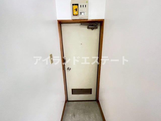 シャンデール　角部屋　最上階　学生おすすめ　の玄関