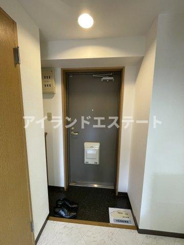 プチプルハイム駒沢　バストイレ別　角部屋　駒沢公園至近の玄関