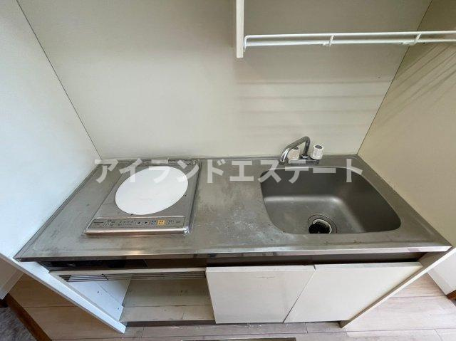 マンションパール世田谷　礼金0　敷金0　陽当たり良好　最上階のキッチン|※別号室参考写真