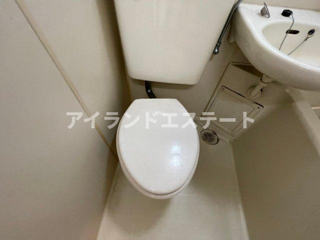 マンションパール世田谷　礼金0　敷金0　陽当たり良好　最上階のトイレ|※別号室参考写真