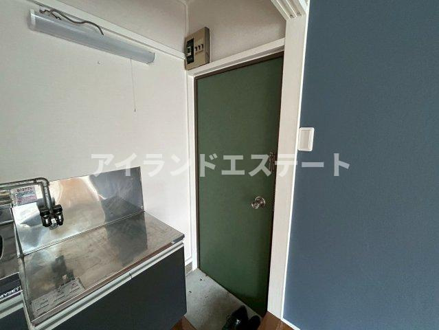 トリイアパート　事務所利用可　倉庫/セカンドハウス相談　ペット相談の玄関