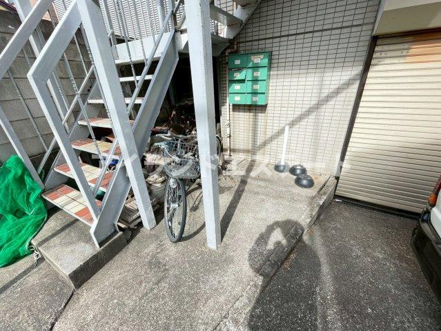 バロン野沢　陽当たり良好　最上階　学生さんおすすめのその他共用部分