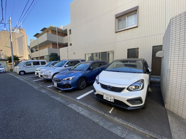 WISTERIA KOMAZAWA　床暖房　免震構造　駅近　バイク置場の駐車場