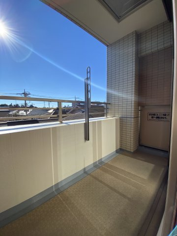 WISTERIA KOMAZAWA　床暖房　免震構造　駅近　バイク置場のバルコニー