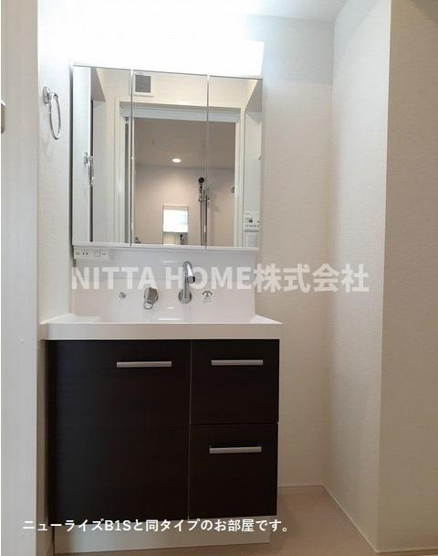 ベル・エクラⅠの洗面所|【完成イメージ図】シャワー付き洗面台が付いています☆