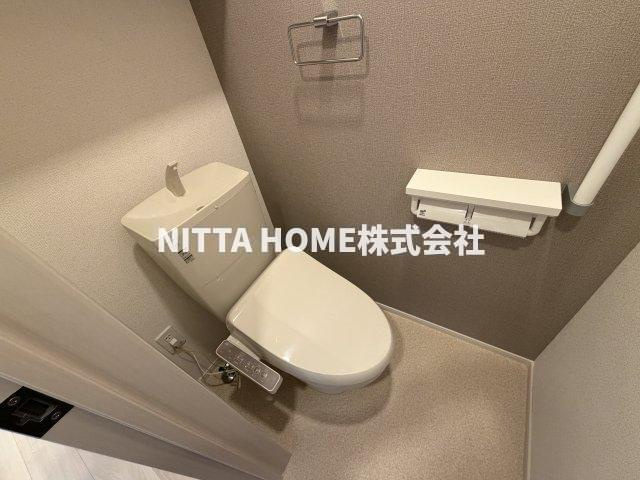 ベル・エクラⅠのトイレ|タンクレスのトイレ◎ウォシュレット付きです＊