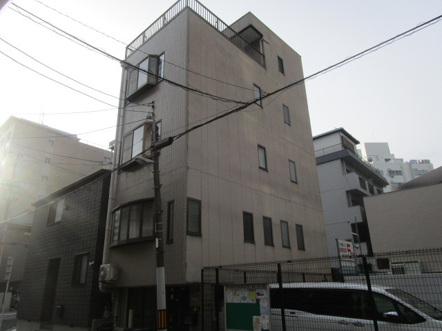 大阪市天王寺区寺田町２丁目のビルの外観