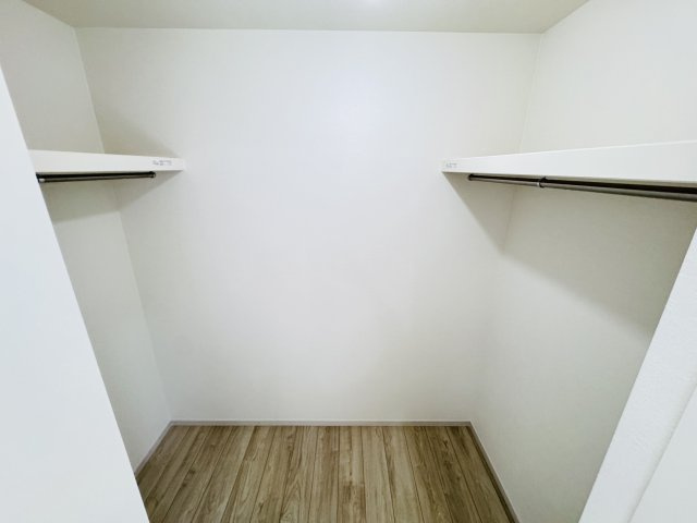松戸市金ケ作新築戸建【金ケ作小学校:徒歩６分】の収納|7.2帖寝室・ウォークインクローゼット