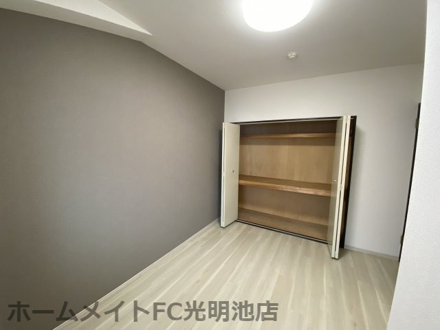 YFヒルズ宮山の洋室