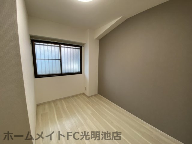 YFヒルズ宮山の洋室