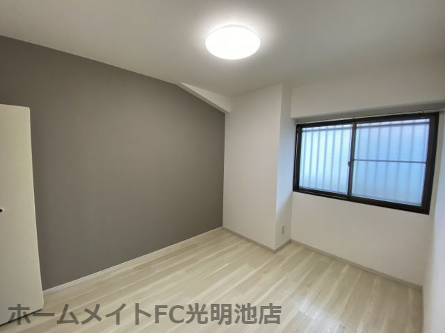 YFヒルズ宮山の洋室