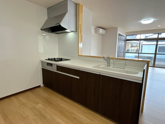 都城市久保原町の中古一戸建のキッチン