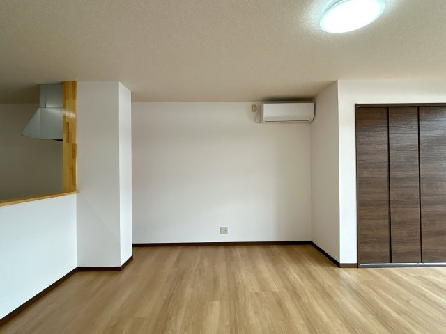 都城市久保原町の中古一戸建の居間・リビング