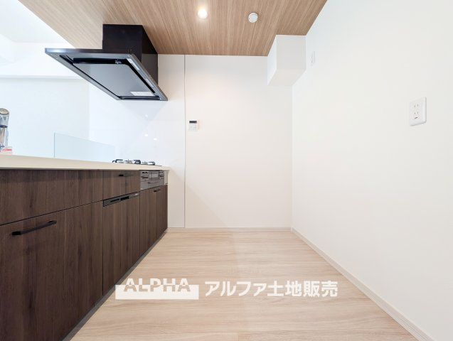 東大和グリーンタウン　１号棟のキッチン|【Life without end】
◆心地よさを求めて◆終わりのない暮らしづくりはキッチンから始まる。食事は暮らしの中でとても重要。お洒落なキッチンを使用すれば空間の居心地良さが変わる。