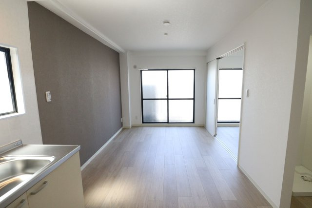 河野ビルの居間・リビング