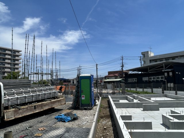 新築　高崎市新町　Blooming　Garden　2号棟の外観|現地写真　2026年7月完成予定！類似物件のご内覧等、お気軽にお問合せください♪　							
　							
