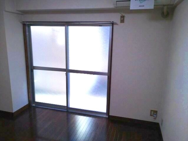 同棟別室