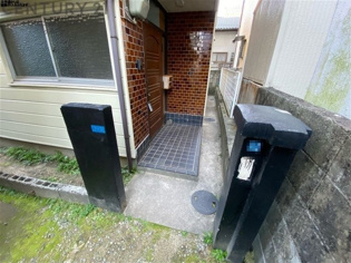 宝塚市中州2丁目戸建のエントランス