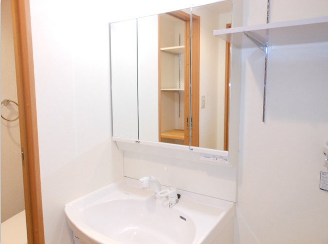 豊中市寺内２丁目の賃貸マンションの洗面所