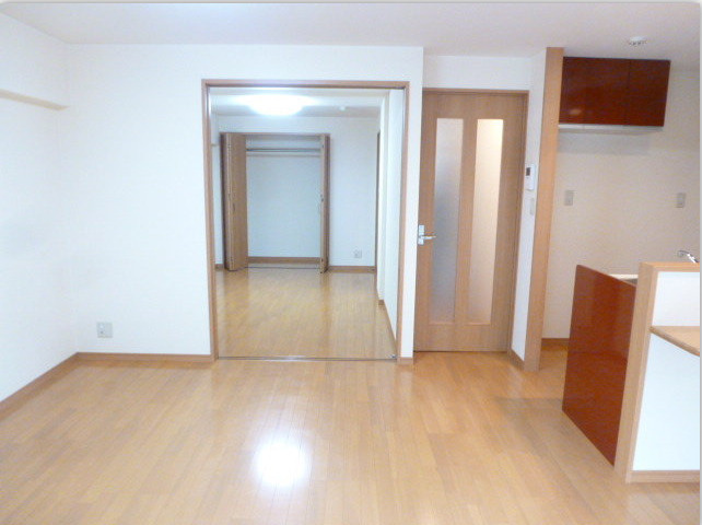 豊中市寺内２丁目の賃貸マンションの居間・リビング