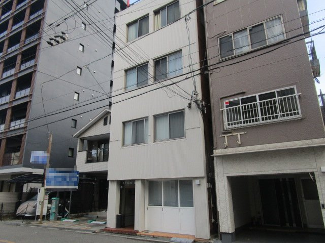 大阪市浪速区日本橋西２丁目のビルの外観