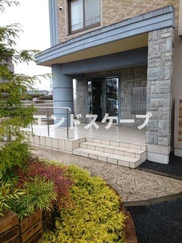 グランドヒルズヴィラのエントランス|高崎、前橋のお部屋探しはエンドスケープまで！お客様の理想お聞かせ下さい♪