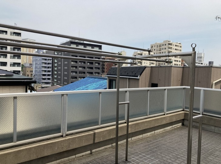 【バルコニー】