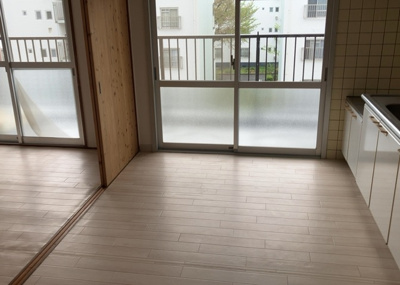 【ダイニング】 | 相武台団地1505号棟 | ダイニングにはダイニングテーブルセットなどを置くことが多く、間取りにおいて「D」と略記されますが、食事を作るときの作業場として使用したり、朝食を食べたりするときだけに使われるケースも少なくありません。