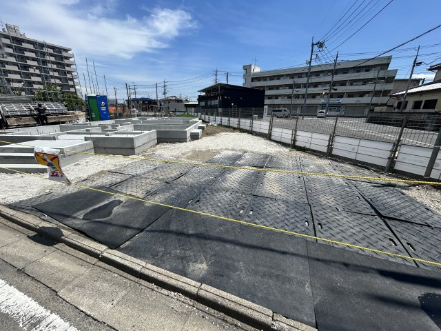 新築　高崎市新町　Blooming　Garden　3号棟の駐車場|現地写真　駐車スペースは並列2台分+1台可能です！

