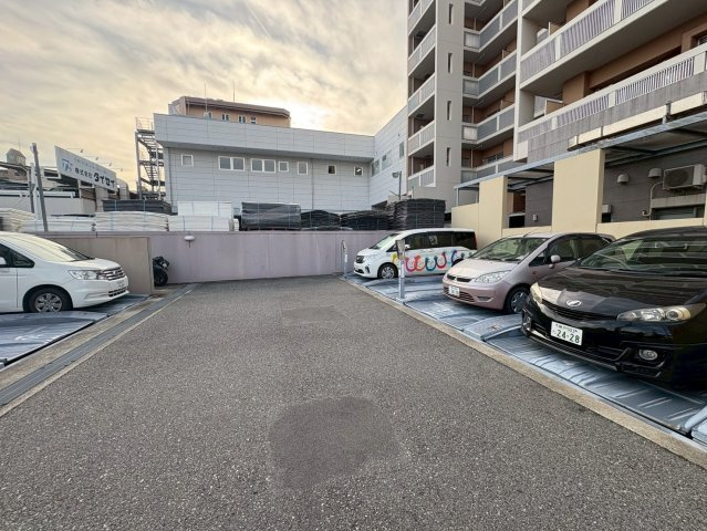グランドーレ大道の駐車場|駐車スペースもあります