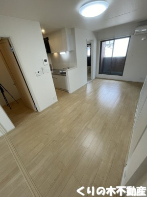 【居間・リビング】 | アルカンシエル | こちらの居間で趣味の時間をお楽しみください