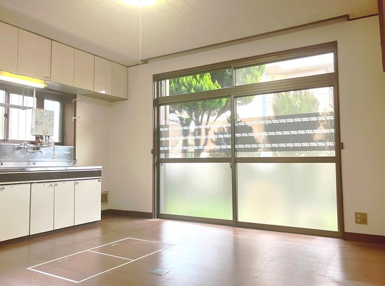 武蔵台戸建の居間・リビング