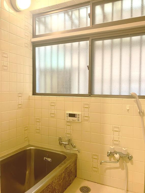 武蔵台戸建の浴室