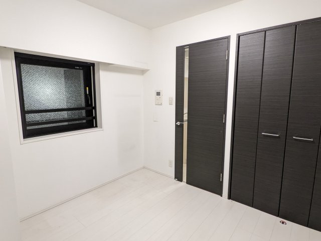 プレミアムキューブ新中野の居間・リビング