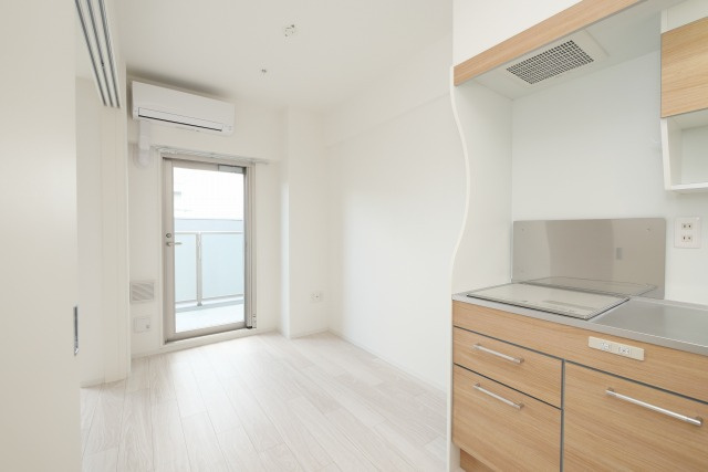 セレニテ新大阪グランデシュッドの居間・リビング