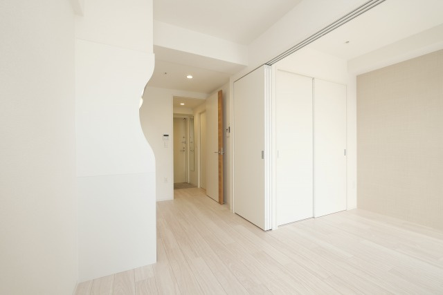 セレニテ新大阪グランデシュッドの居間・リビング