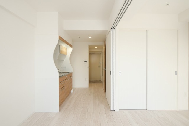 セレニテ新大阪グランデシュッドの居間・リビング