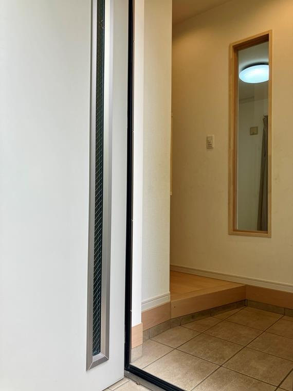 岡本戸建のロビー