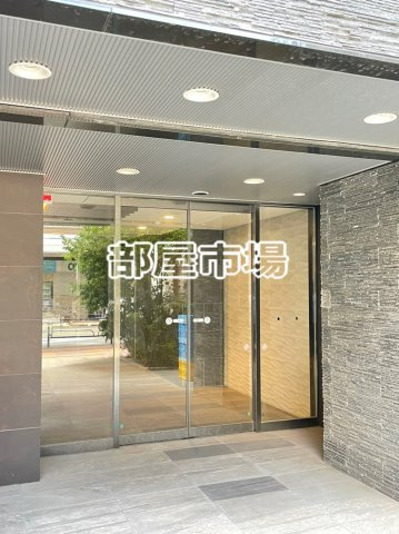 フュージョナル浅草DUE のエントランス