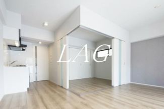 【居間・リビング】 | パークアレー浦和 | 洋室のお部屋です。